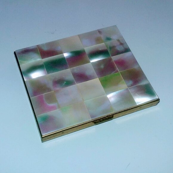 Vintage Other - VINTAGE🌻MOTHER OF PEARL DOUBLE-SIDED MAKEUP COMPACT RARE